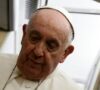 Papa: Investira se u tvornice oružja i kontracepciju, budućnost nam je ružna