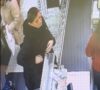 Prizren: Policija traži saradnju u hapšenju osumnjičene žene za krađu novčanika