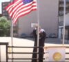 Na Dan nezavisnosti SAD: Imam Ljabinot Maljići podigao američku zastavu u dvorištu džamije u Prištini